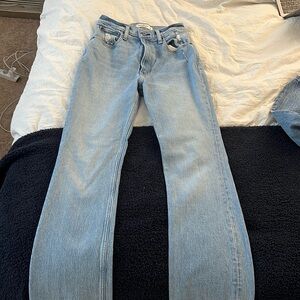 Abercrombie 70s Vintage Flare Ultra High Rise Jean in size 25